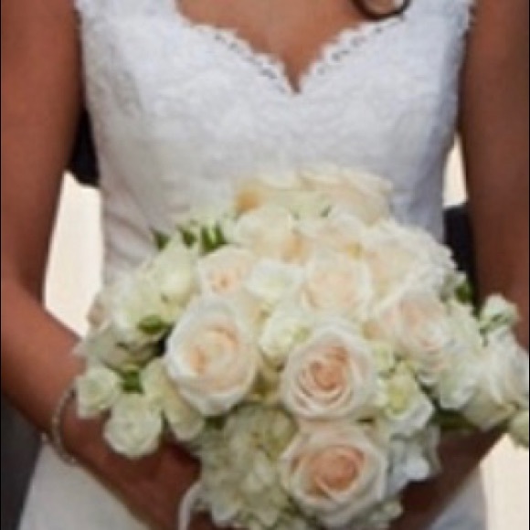 wedding dress added lace straps. Worn only a few hours. - Picture 3 of 7